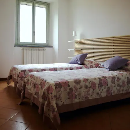 Ampi Spazi E Natura Piano Primo Apartment