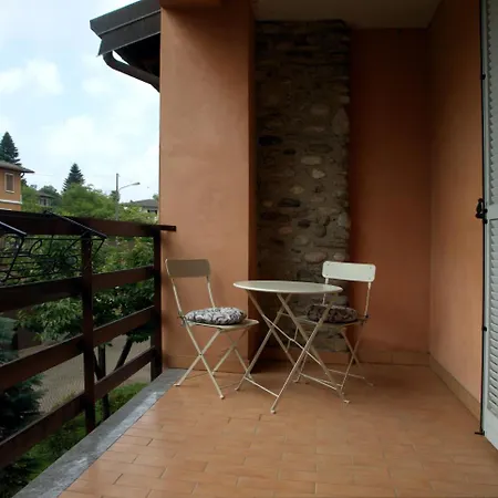 Ampi Spazi E Natura Piano Primo * Azzate